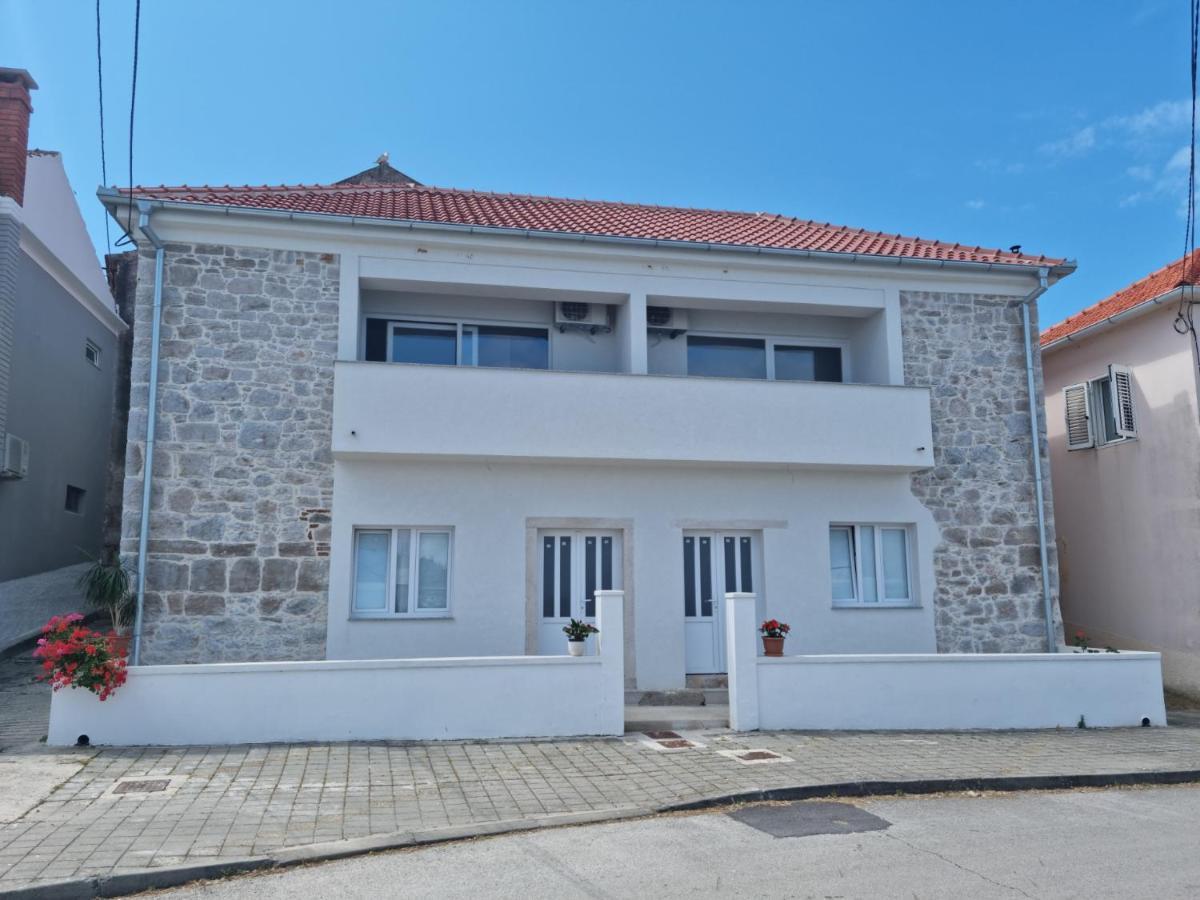 Appartamento Kamena Kuca Pandorovica Kali Esterno foto